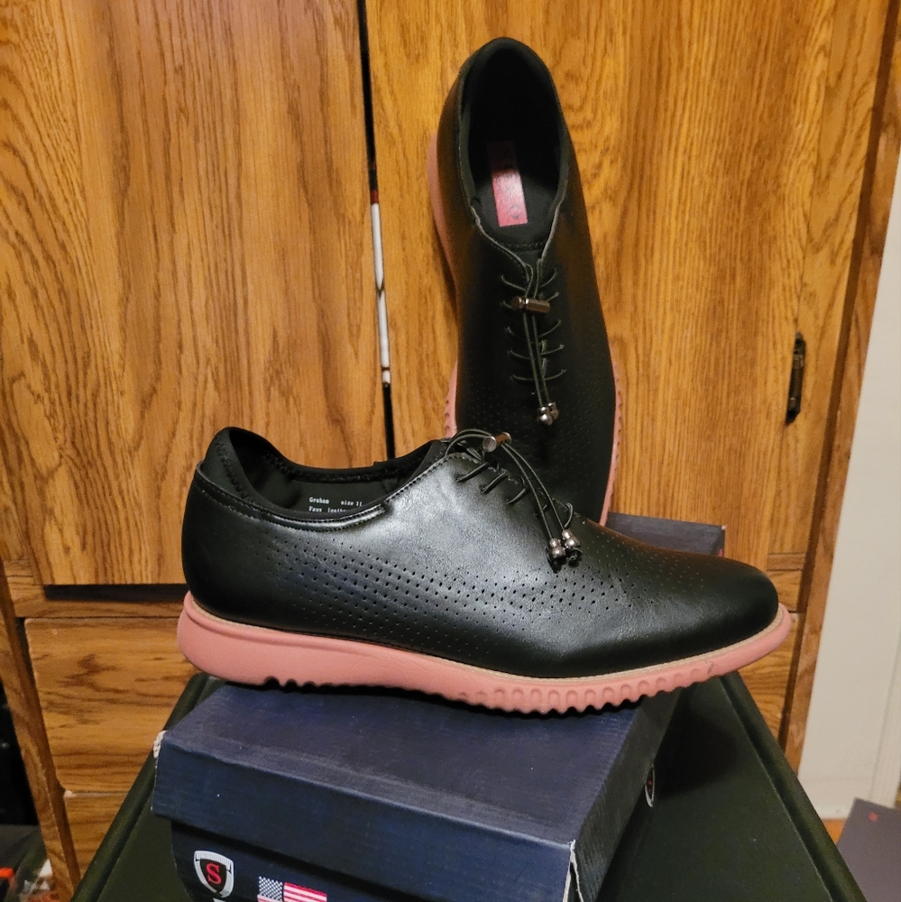 SHOES BY SOLO COLLECTIONS